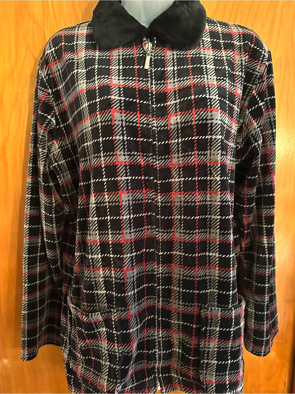 Crazy Horse Liz Claiborne Plaid Zip Jacket Women’s Medium